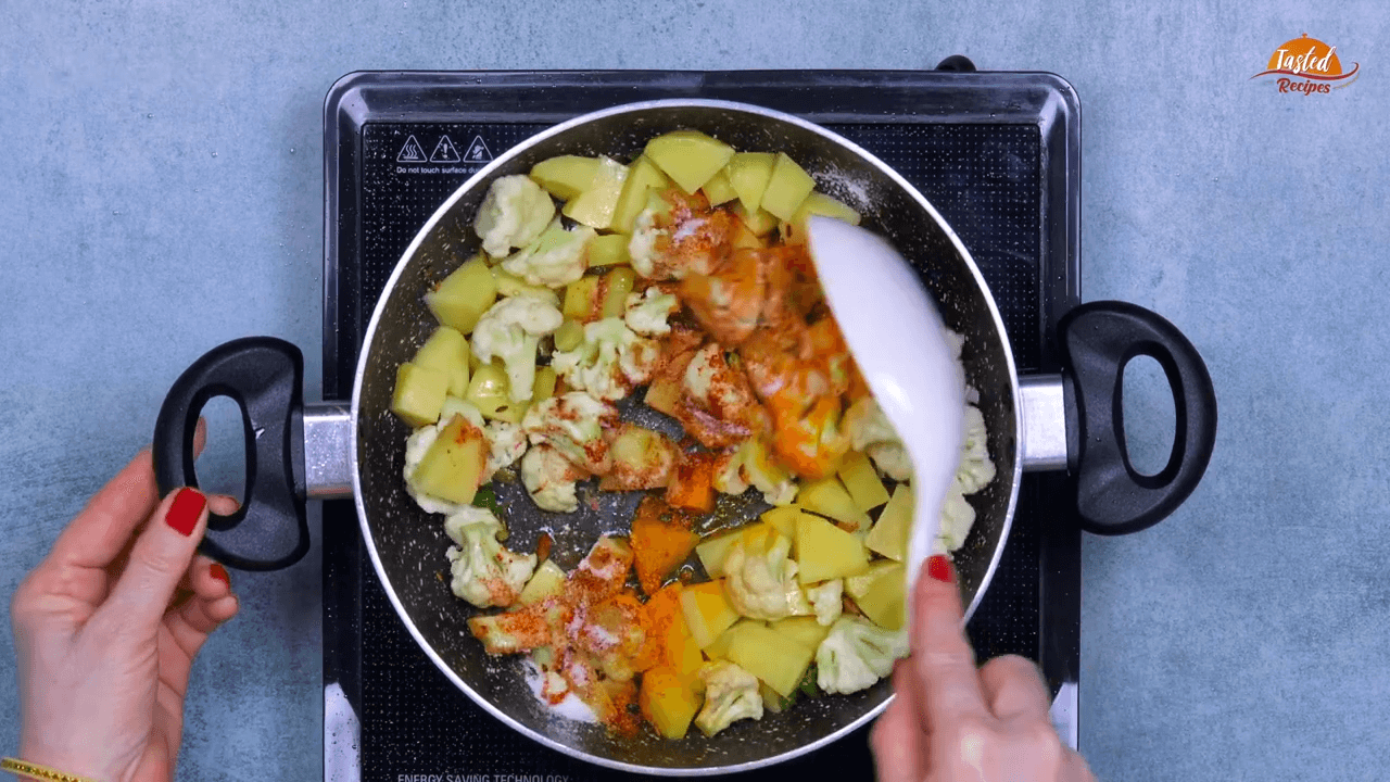 Aloo Gobhi Sabji step-3