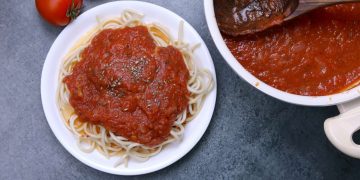 Red Pasta Tomato Sauce From Fresh Tomatoes
