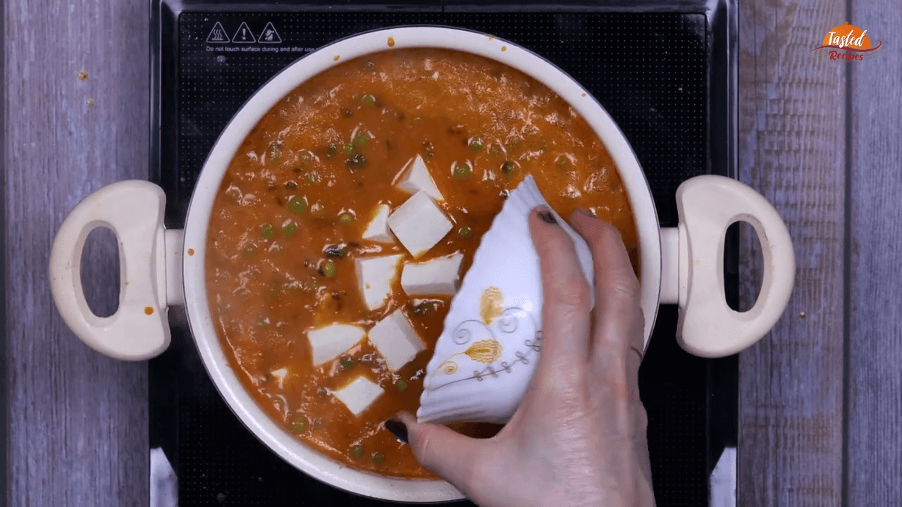matar paneer step-8