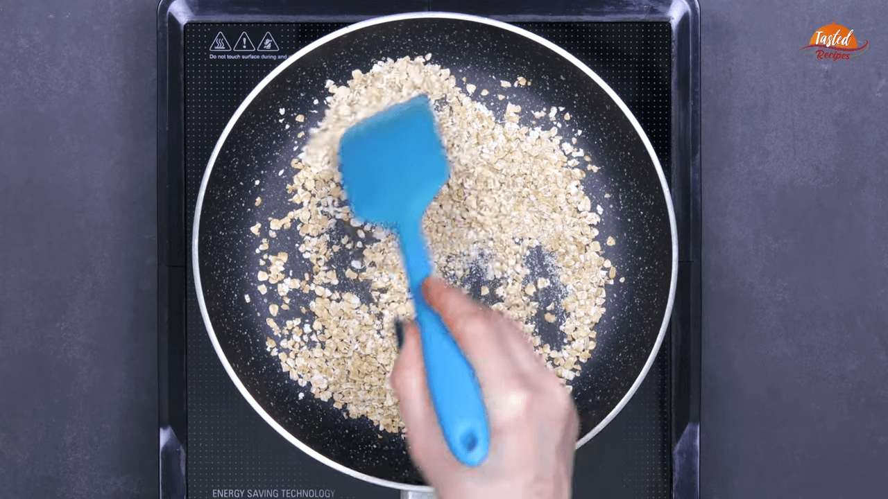 Oats Scrambled Eggs step-1