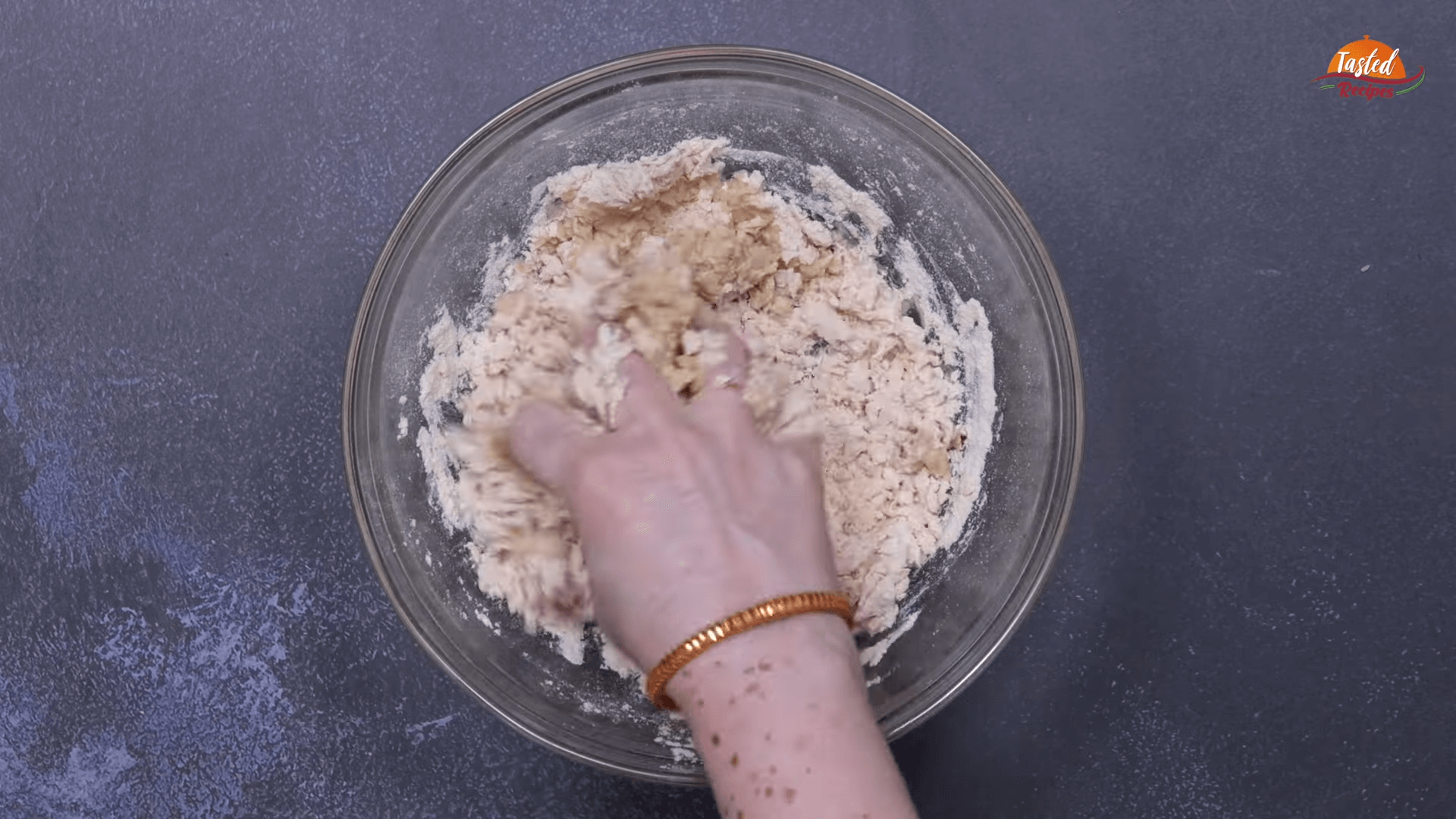 Gobhi Paratha step-4