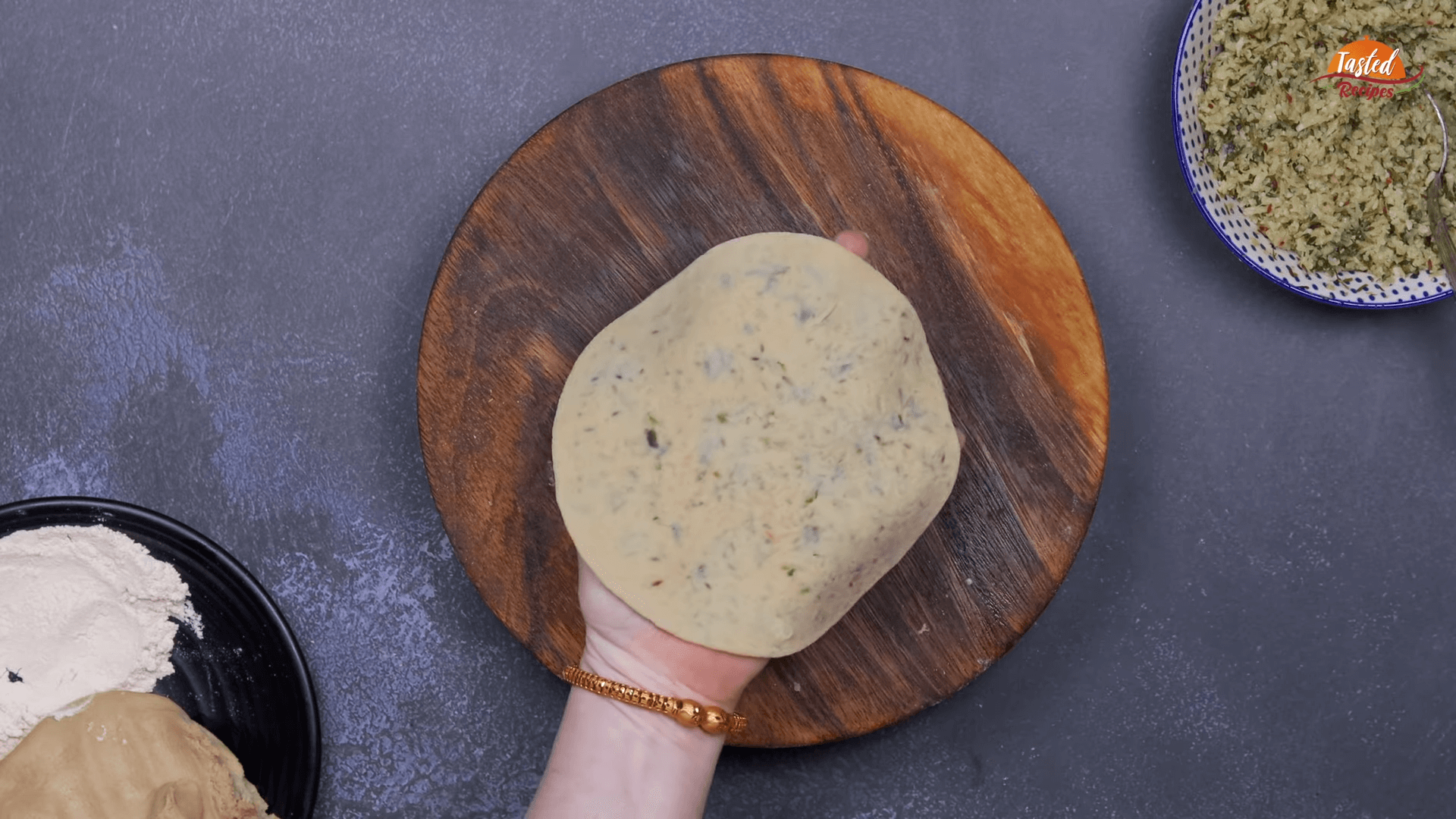 Gobhi Paratha step-6