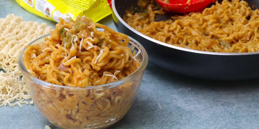 cheese schezwan maggi