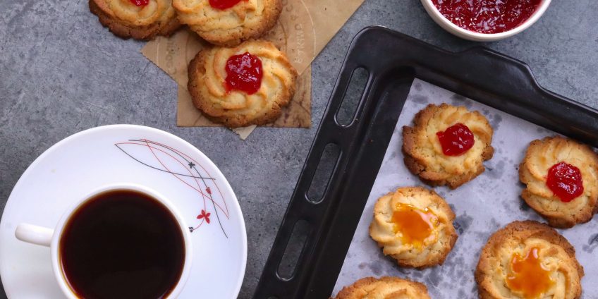 piped butter cookies