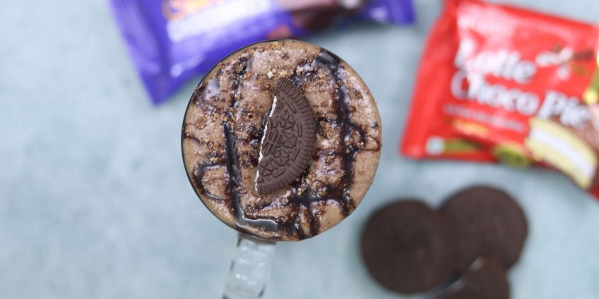 Oreo Cadbury Cake Shake With Lotte Pie
