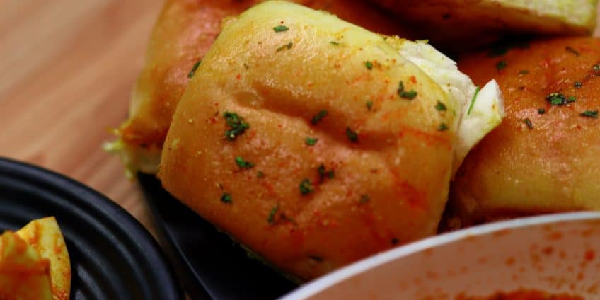 Boiled Egg Tikka Masala Pav
