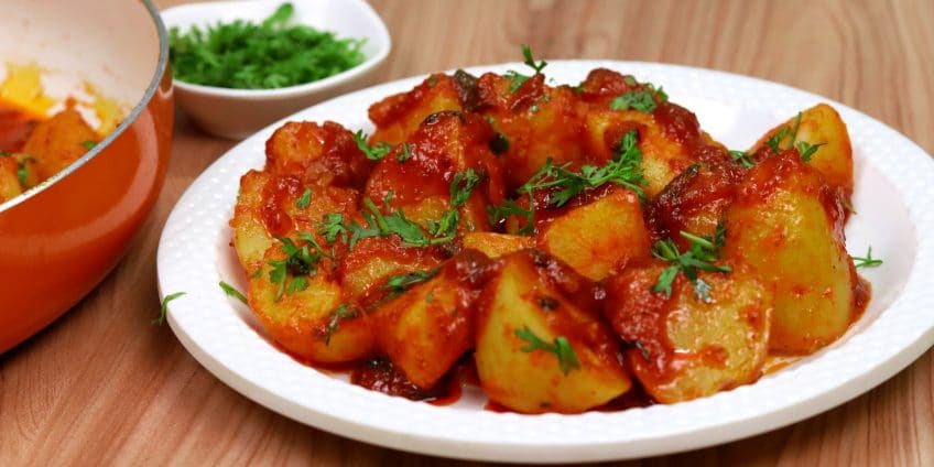 Khatte meethe memoni aloo