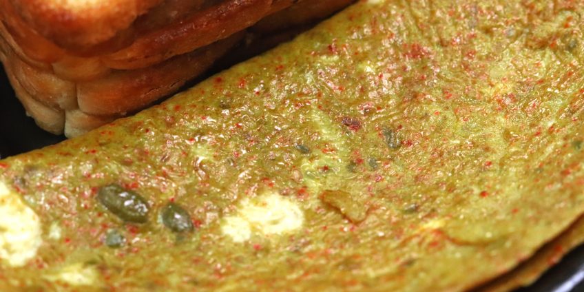 Indian Masala Egg Omellete With Green Chilli Paste