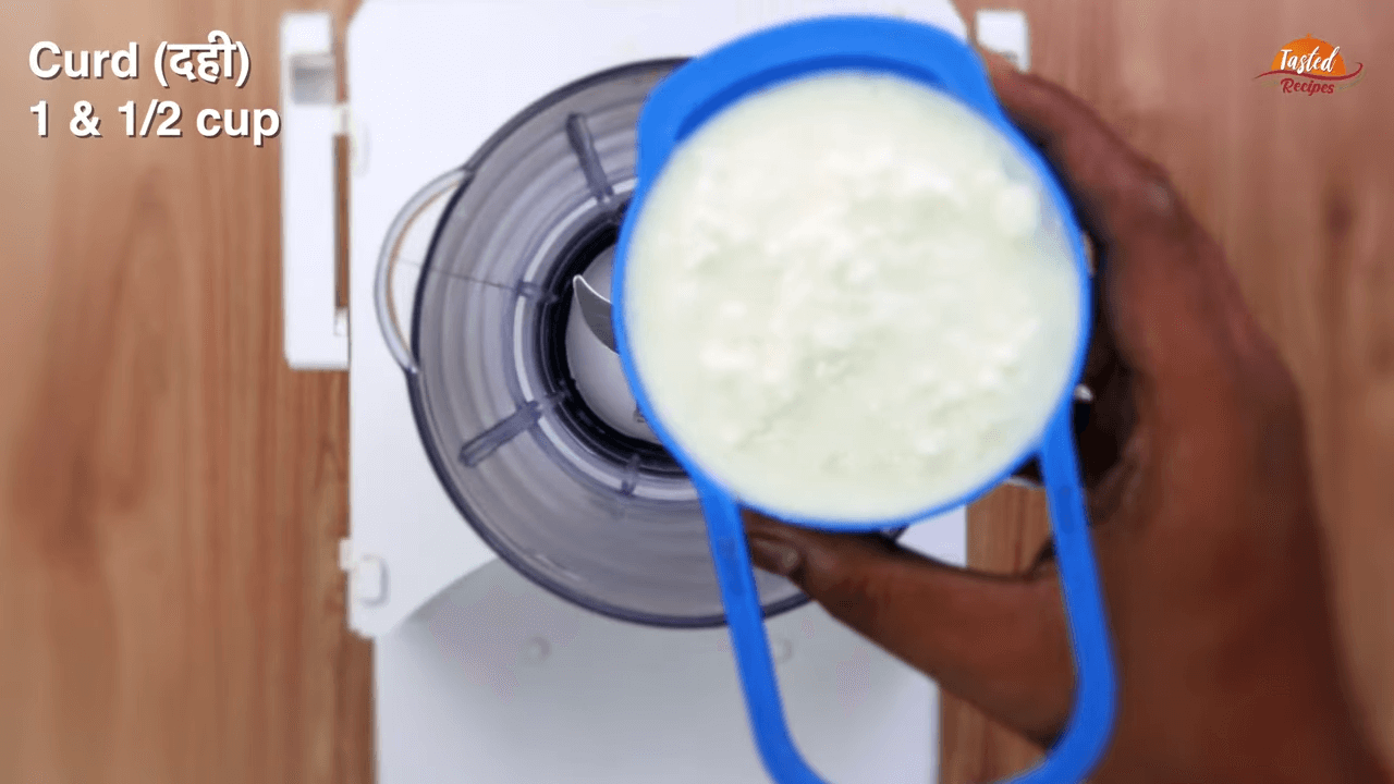 Apple Lassi step 1