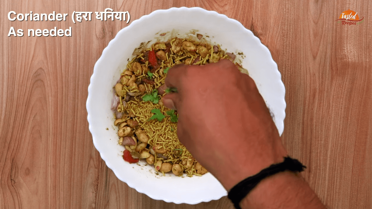 Surti Collegian Bhel step 6